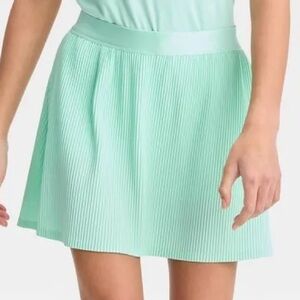 All in Motion Girls’ Pleated Woven Skort - Light Mint Green M